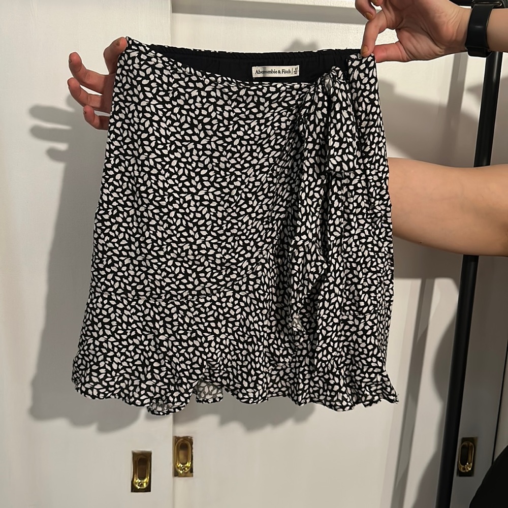 ABERCROMBIE AND FITCH wrap skirt